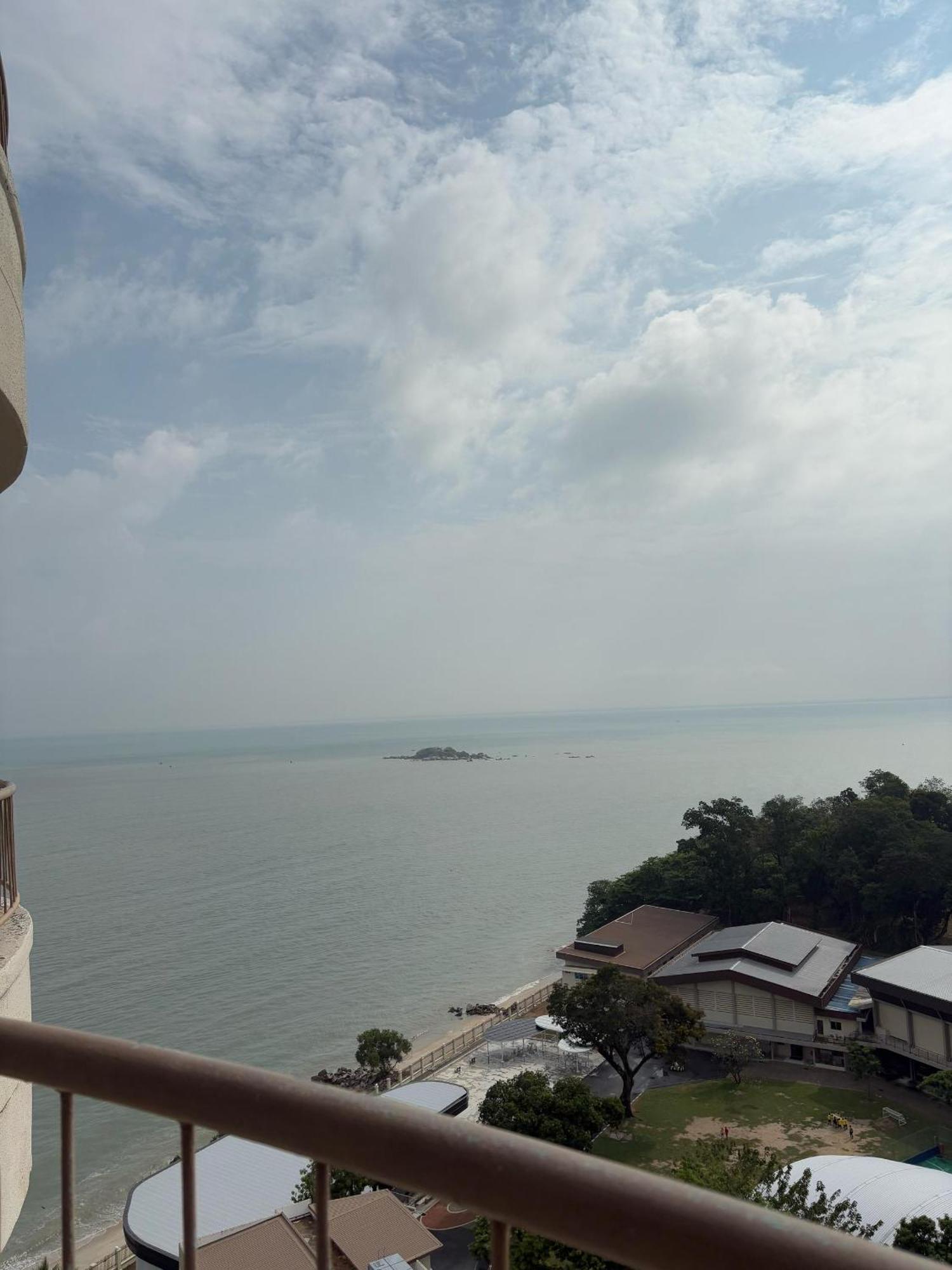 17 Jazz Sweet Beachfront Resort Tanjung Bungah  Eksteriør billede